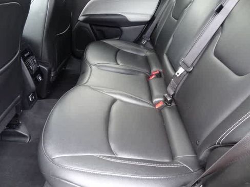 Used 2025 Jeep Compass Limited AWD/4WD image 8