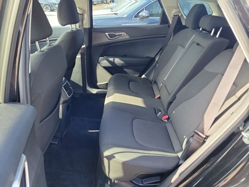 Used 2023 Kia Sportage LX AWD/4WD image 15