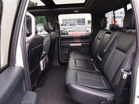 Used 2019 Ford F150 Lariat w/ Equipment Group 502A Luxury AWD/4WD image 9