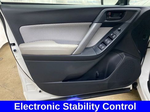 Used 2018 Subaru Forester 2.5i w/ Alloy Wheel Package image 9