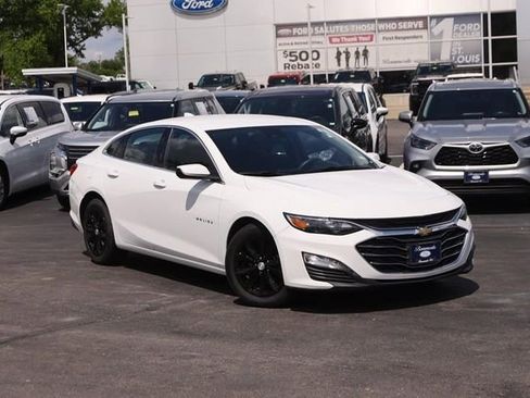 Used 2024 Chevrolet Malibu LT FWD image 4
