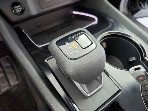 Used 2025 Nissan Rogue SL w/ SL Premium Package image 30