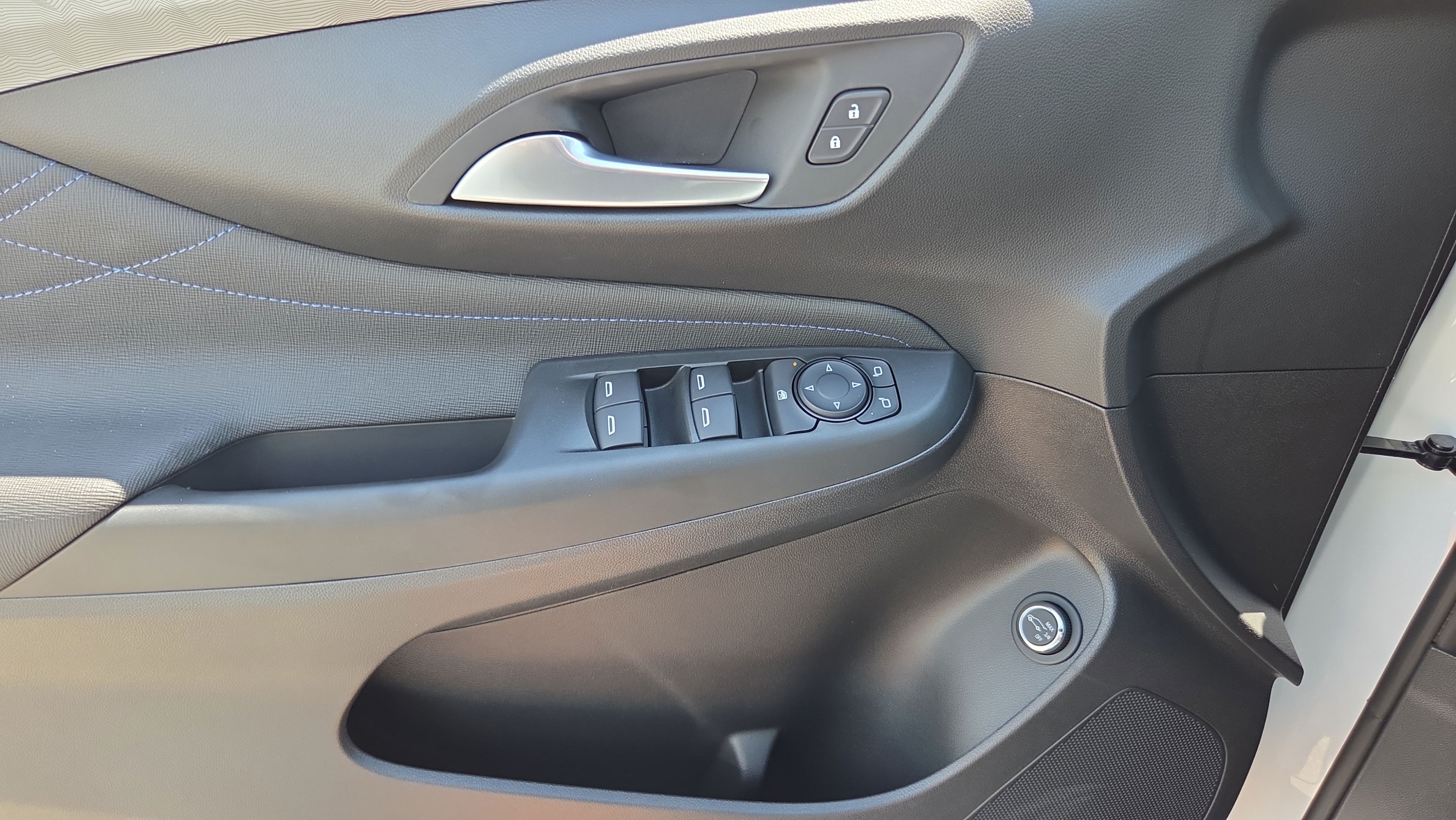 New 2026 Buick Envista Sport Touring w/ Convenience I Package FWD image 28