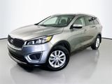Used 2017 Kia Sorento LX image 3