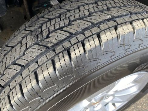 Certified 2025 Chevrolet Silverado 1500 LT image 23