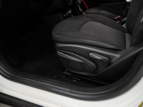 Certified 2023 Jeep Renegade Trailhawk AWD/4WD image 41