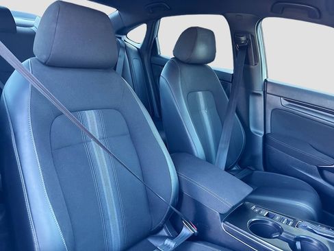 Used 2024 Honda Civic Sport image 25