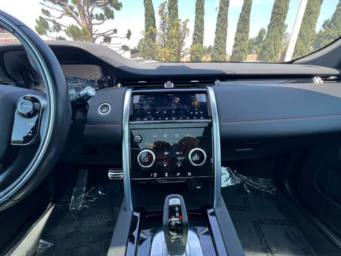 Used 2020 Land Rover Discovery Sport SE R-Dynamic AWD/4WD image 15