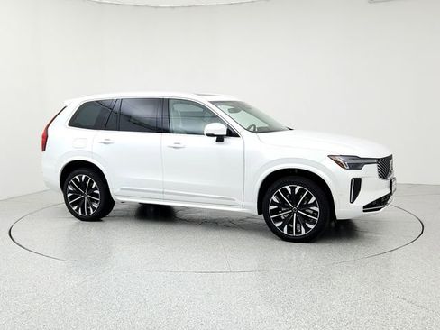 New 2026 Volvo XC90 B6 Ultra image 3