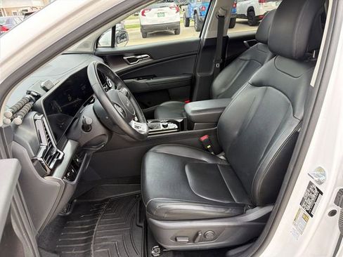Used 2023 Kia Sportage EX image 13