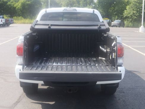 Used 2023 Toyota Tacoma TRD Sport w/ Technology Package AWD/4WD image 28