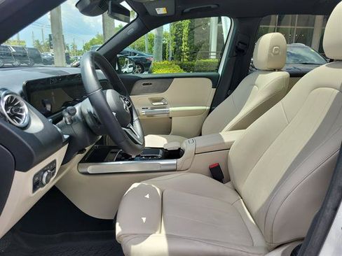 Used 2022 Mercedes-Benz GLB 250 4MATIC image 52