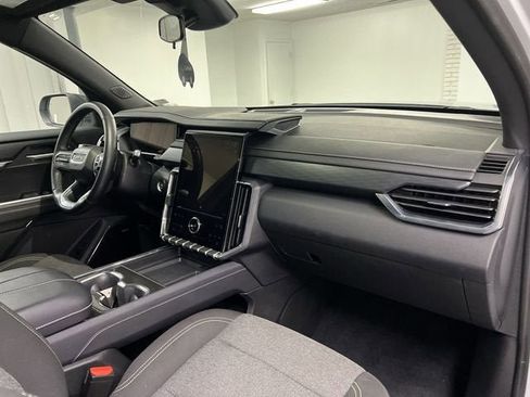 Certified 2025 GMC Acadia Elevation image 29