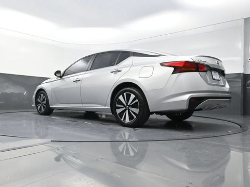 Used 2022 Nissan Altima 2.5 SV AWD/4WD image 27