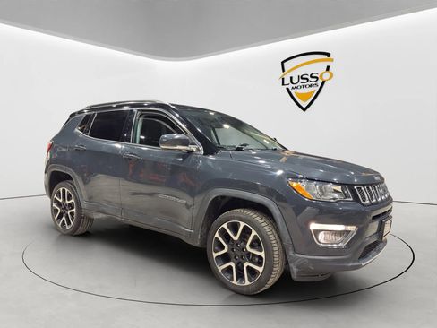 Used 2018 Jeep Compass Limited image 3