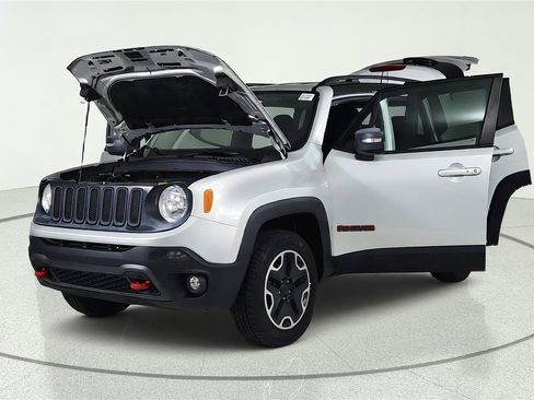 Used 2016 Jeep Renegade Trailhawk AWD/4WD image 10