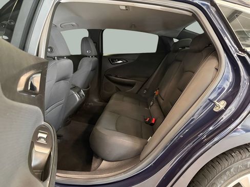 Used 2016 Chevrolet Malibu LT FWD image 10