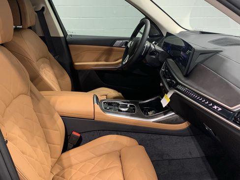 Used 2026 BMW X7 xDrive40i w/ Premium Package AWD/4WD image 24