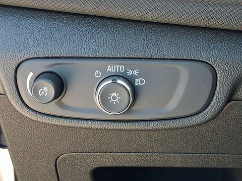 Used 2025 Chevrolet TrailBlazer RS w/ Convenience Package AWD/4WD image 8