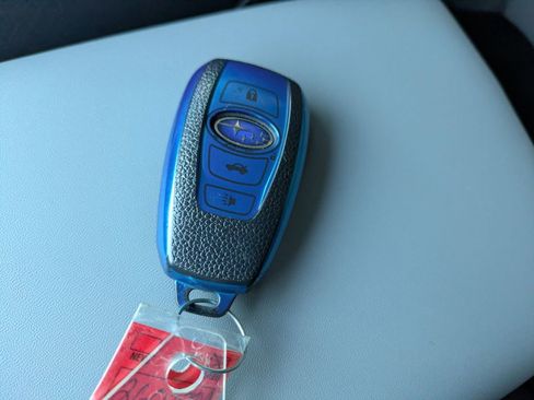 Used 2025 Subaru Outback Premium image 31