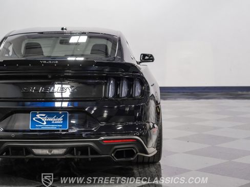 Used 2018 Ford Mustang GT Premium w/ GT Performance Package image 25