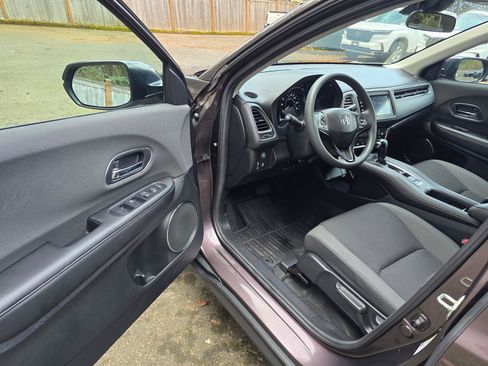 Used 2019 Honda HR-V EX image 19