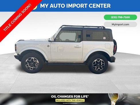 Used 2023 Ford Bronco Outer Banks image 4