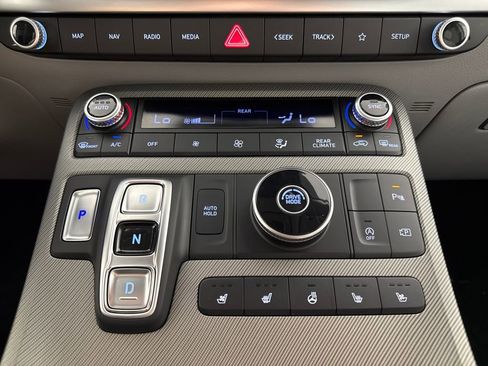 Used 2024 Hyundai Palisade SEL w/ Premium Package image 21