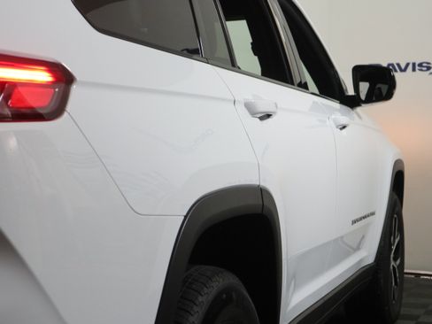 Used 2025 Jeep Grand Cherokee L Limited w/ Trailer Tow Package image 5