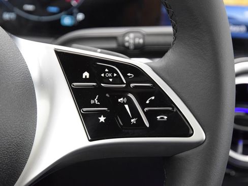 New 2026 Mercedes-Benz GLB 250 image 24