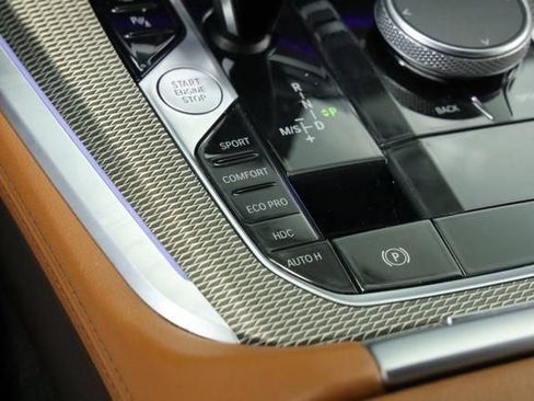 Used 2022 BMW X5 xDrive40i w/ M Sport Package AWD/4WD image 28