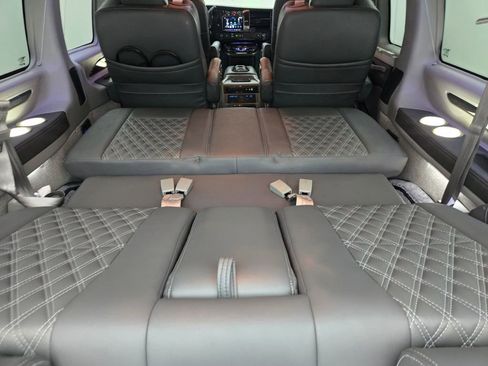 Used 2023 GMC Savana 2500 image 8