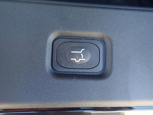 New 2026 Ford Expedition Active image 9