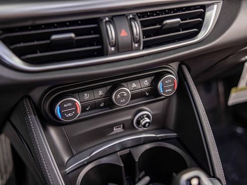 New 2025 Alfa Romeo Stelvio Sprint image 29