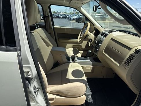 Used 2009 Ford Escape XLT AWD/4WD image 16