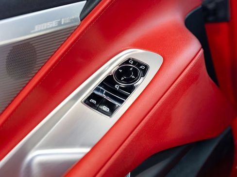 Used 2020 Chevrolet Corvette Stingray Preferred Cpe w/ 2LT Preferred Equipment Group RWD image 34