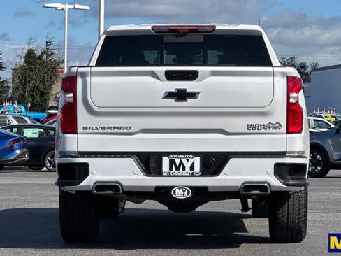 Used 2025 Chevrolet Silverado 1500 High Country w/ Technology Package image 5