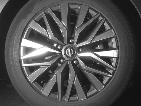 Used 2025 Nissan Altima 2.5 SV FWD image 13