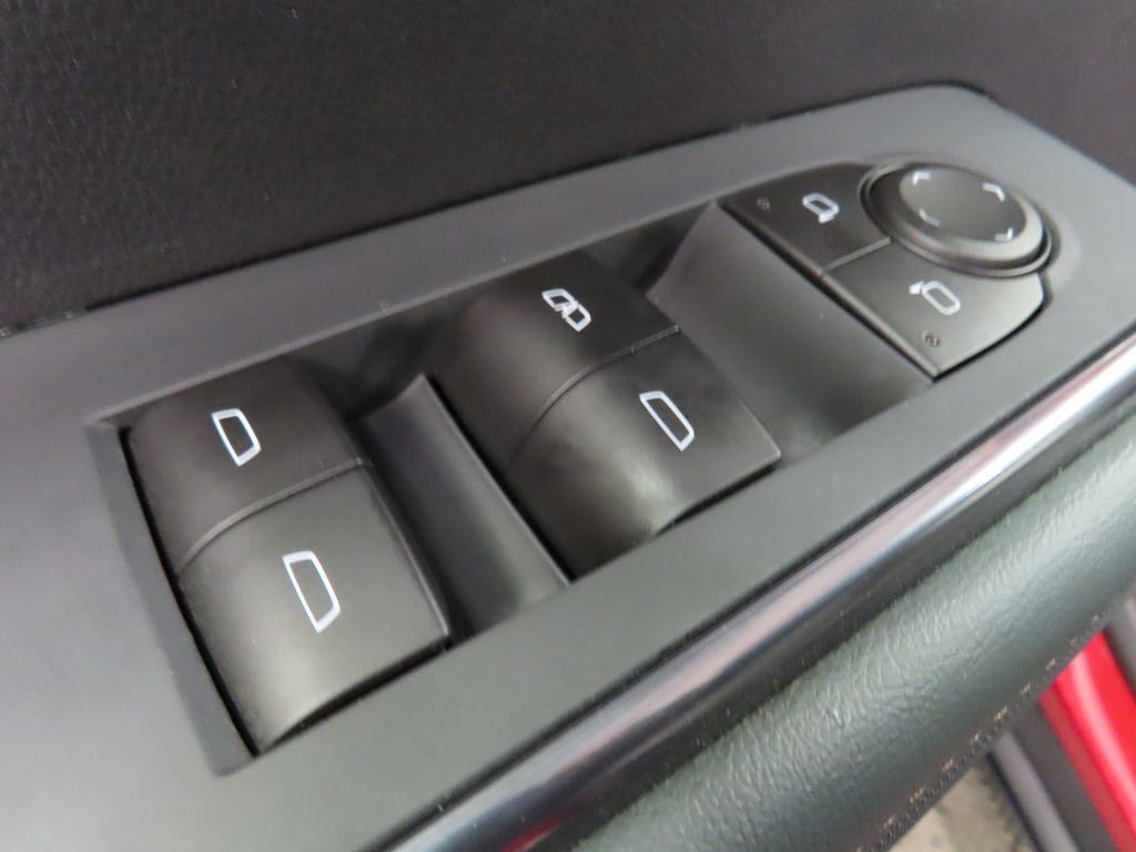 Used 2026 GMC Acadia AT4 w/ LPO, Floor Liner Package AWD/4WD image 68