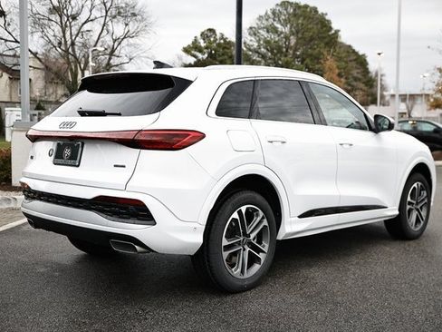New 2025 Audi Q5 2.0T Premium image 7