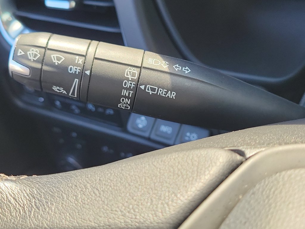 Used 2021 Chevrolet Tahoe Premier AWD/4WD image 11