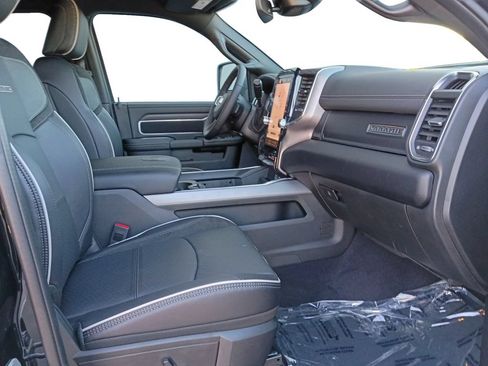 New 2026 RAM 2500 Laramie w/ Night Edition AWD/4WD image 24