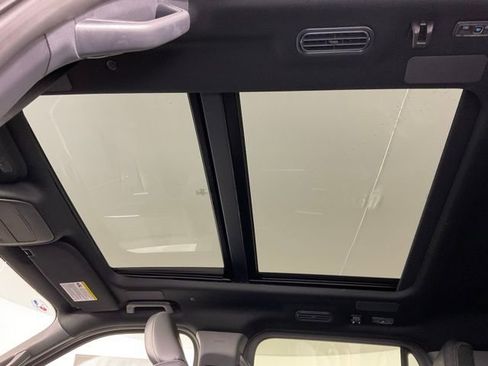 New 2025 Ford Expedition Platinum w/ Stealth Performance Package image 18