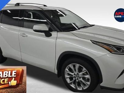 Used 2022 Toyota Highlander Limited