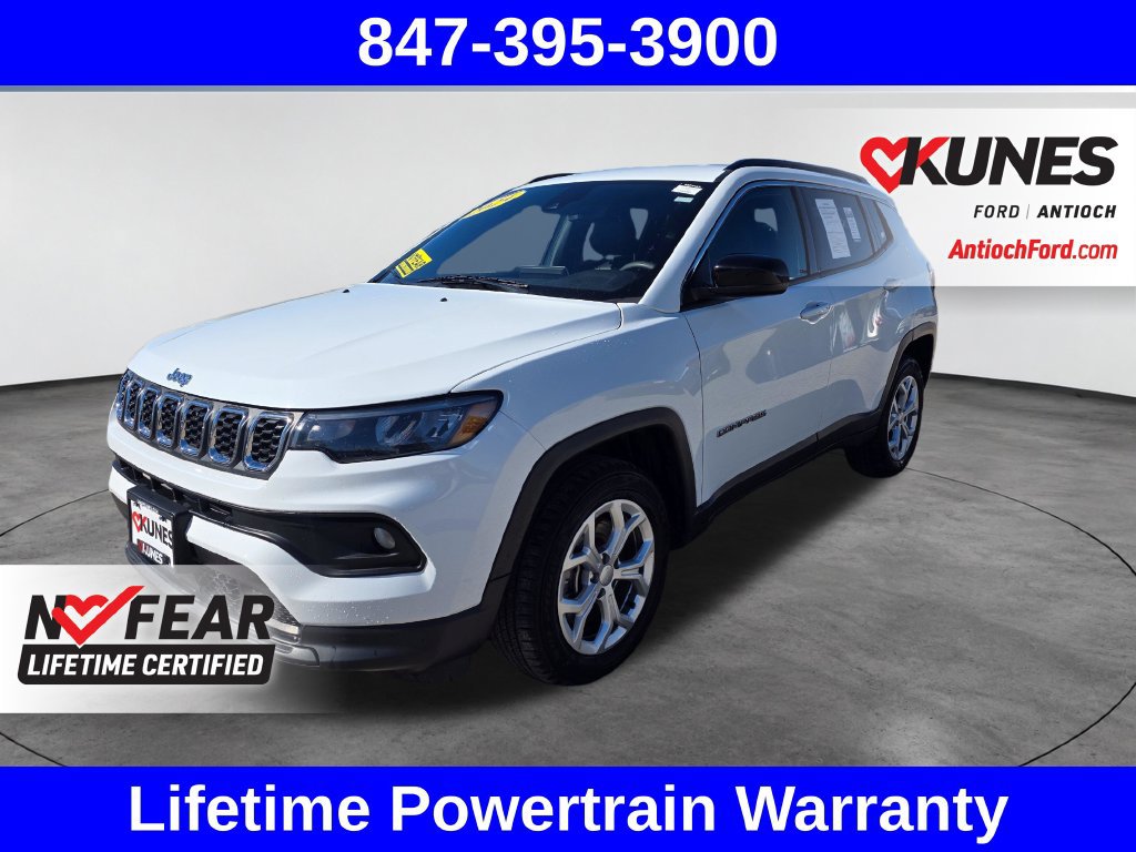 Used 2024 Jeep Compass Latitude AWD/4WD image 4