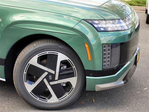 New 2026 Hyundai Ioniq 9 Calligraphy image 9