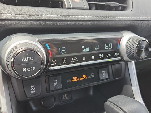 Used 2025 Toyota RAV4 XLE w/ Convenience Package AWD/4WD image 22