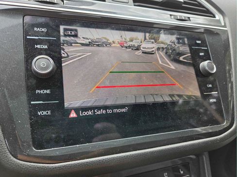 Used 2024 Volkswagen Tiguan SEL R-Line image 27