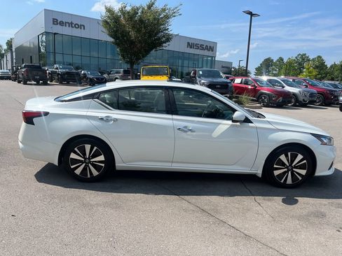 Used 2022 Nissan Altima 2.5 SL FWD image 7