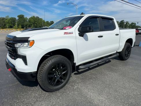Used 2023 Chevrolet Silverado 1500 LT Trail Boss w/ Protection Package AWD/4WD image 4